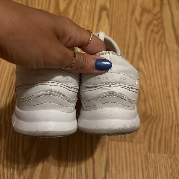 Hooters shoes